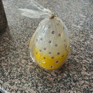 Easter egg candle